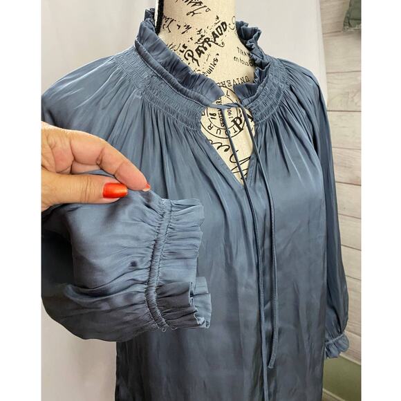 Carmen Marc Valvo Blue Gray Long Sleeve Ruffle V Neck Blouse XS - Picture 2 of 8